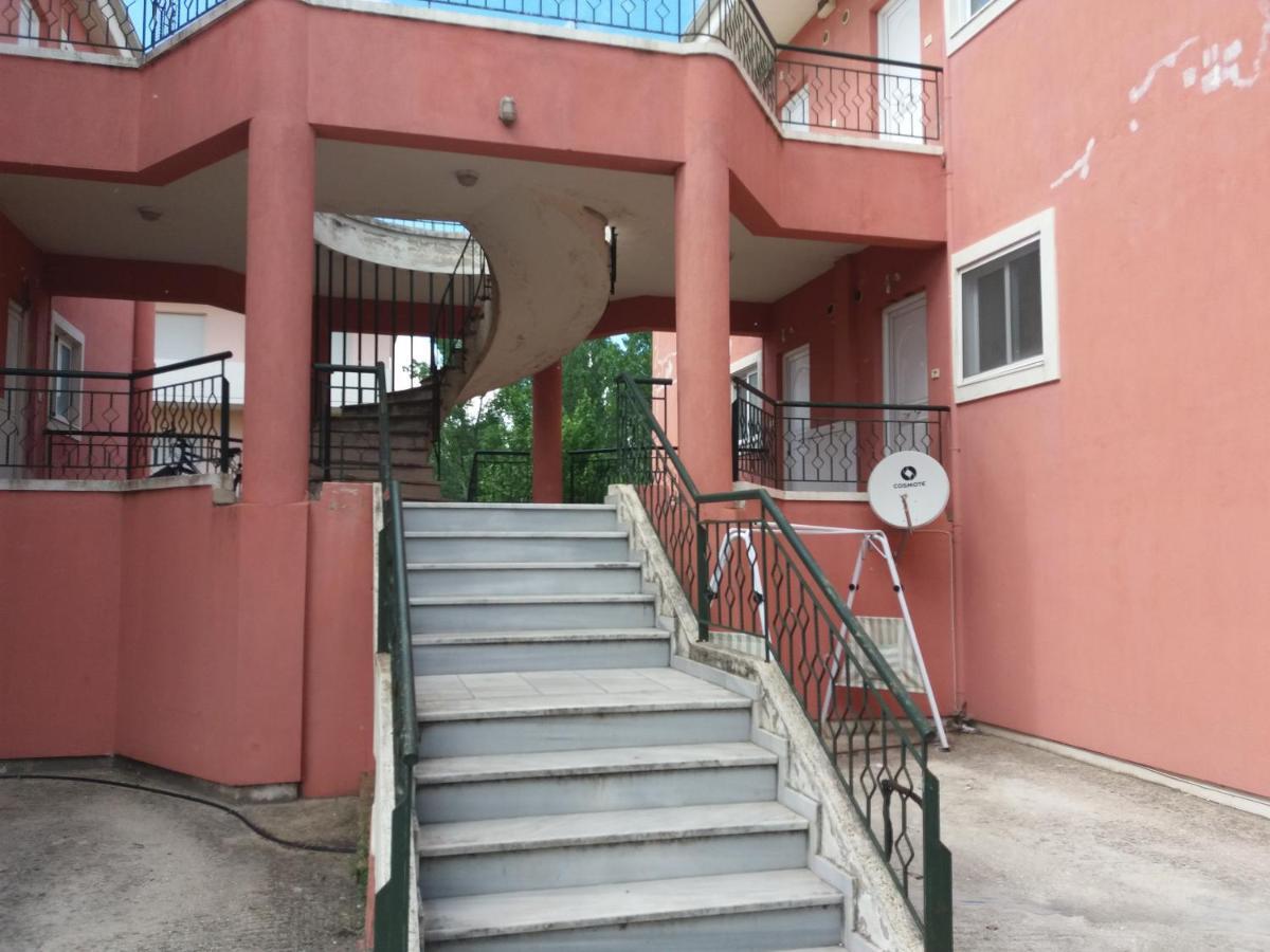 יואנינה Laida Place מראה חיצוני תמונה